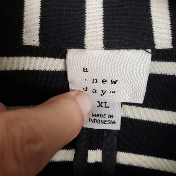 a new day Black and White Striped Blazer. Cotton Knit. XL. A0012 - Picture 3 of 10